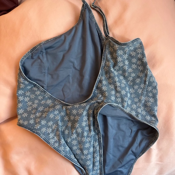 Kulani Kini Daisy Denim one shoulder bikini - Picture 6 of 8